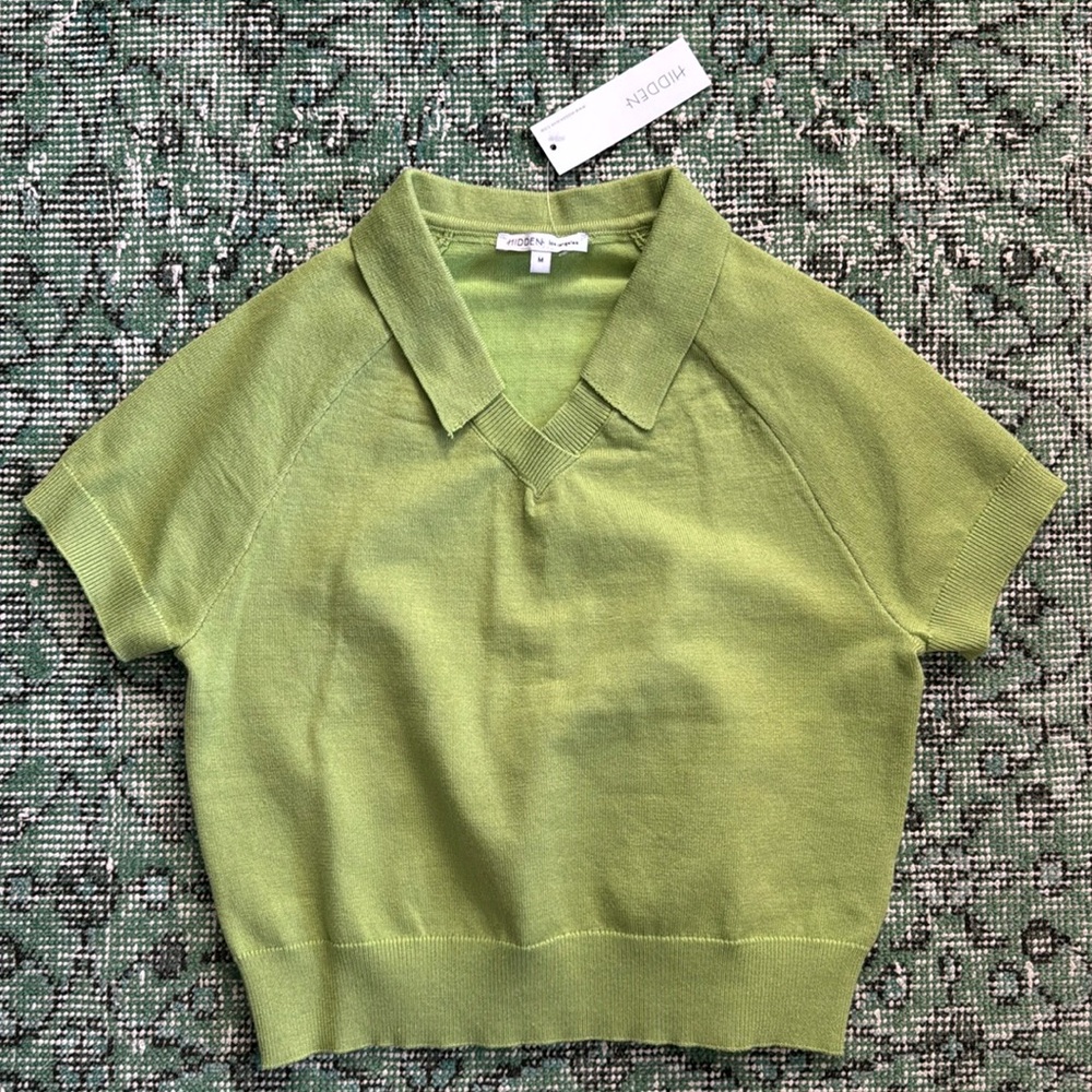 Collared crop top NWT